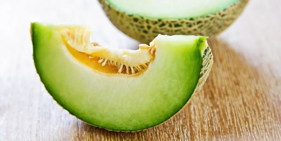 خواص طالبی و فواید درمانی بیشمار طالبی + عوارض