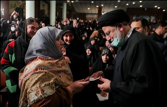 حاشیه جالب حضور رییس جمهور در دانشگاه تهران + فیلم