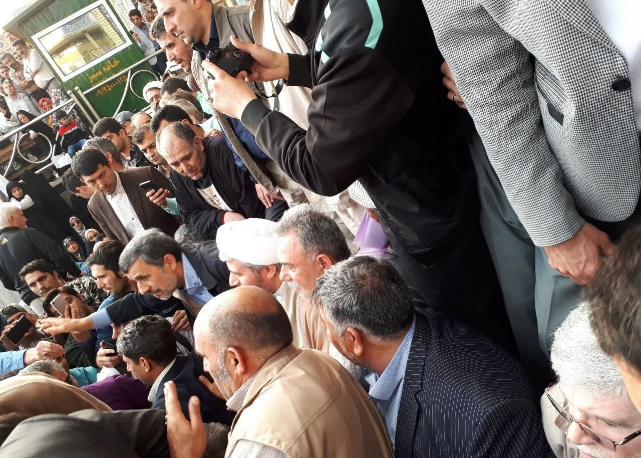 آغاز بست‌نشینی احمدی‌نژاد و رفقایش +تصاویر