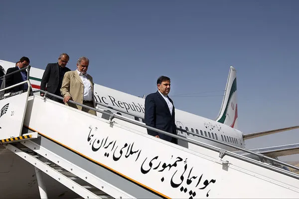 افتتاح ٢۴۶ کیلومتر راه و ۴۰۰۰ واحد مسکن در خوزستان