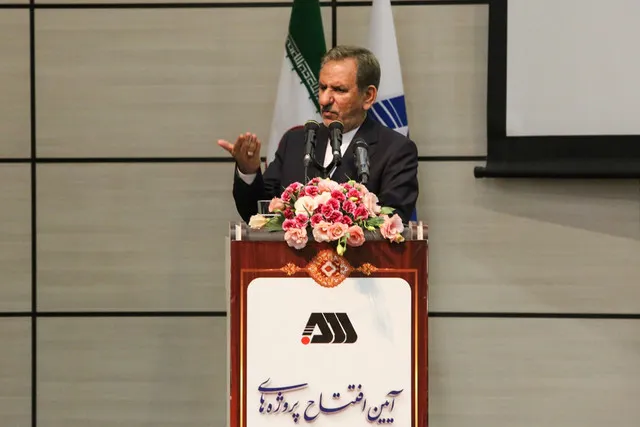 جهانگیری: مهمترین سیاست دولت، تغییر شرایط اقتصادی است