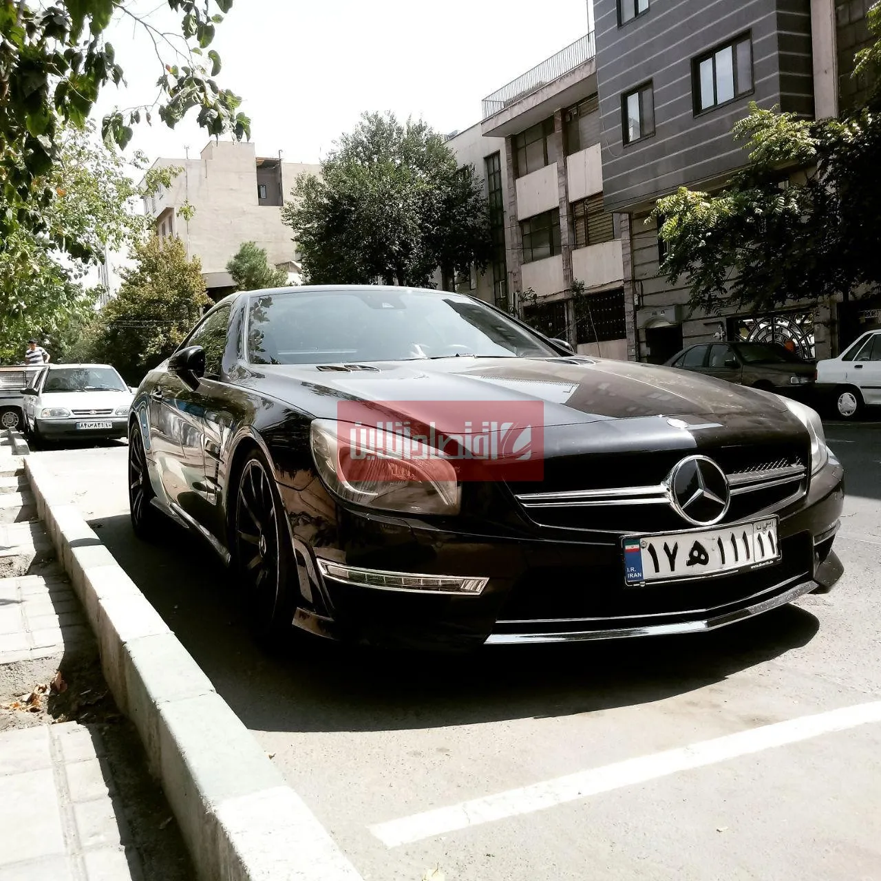 مرسدس بنز SL با پلاک خاص ملی +عکس