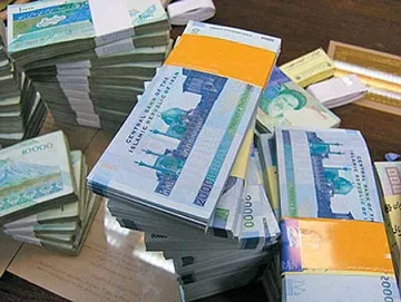 نامه‌نگاری با سیف درباره شرکت‌های کاغذی