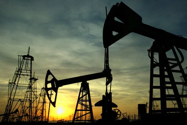 طلای سیاه در اوج می‌ماند