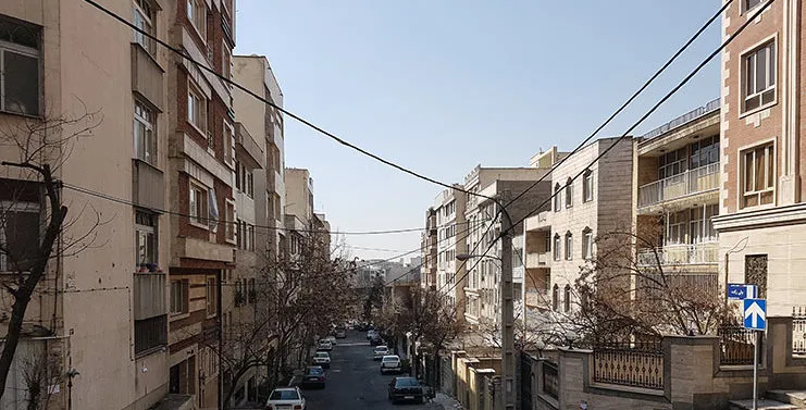 آپارتمان های قدیمی ساز غرب تهران چند؟