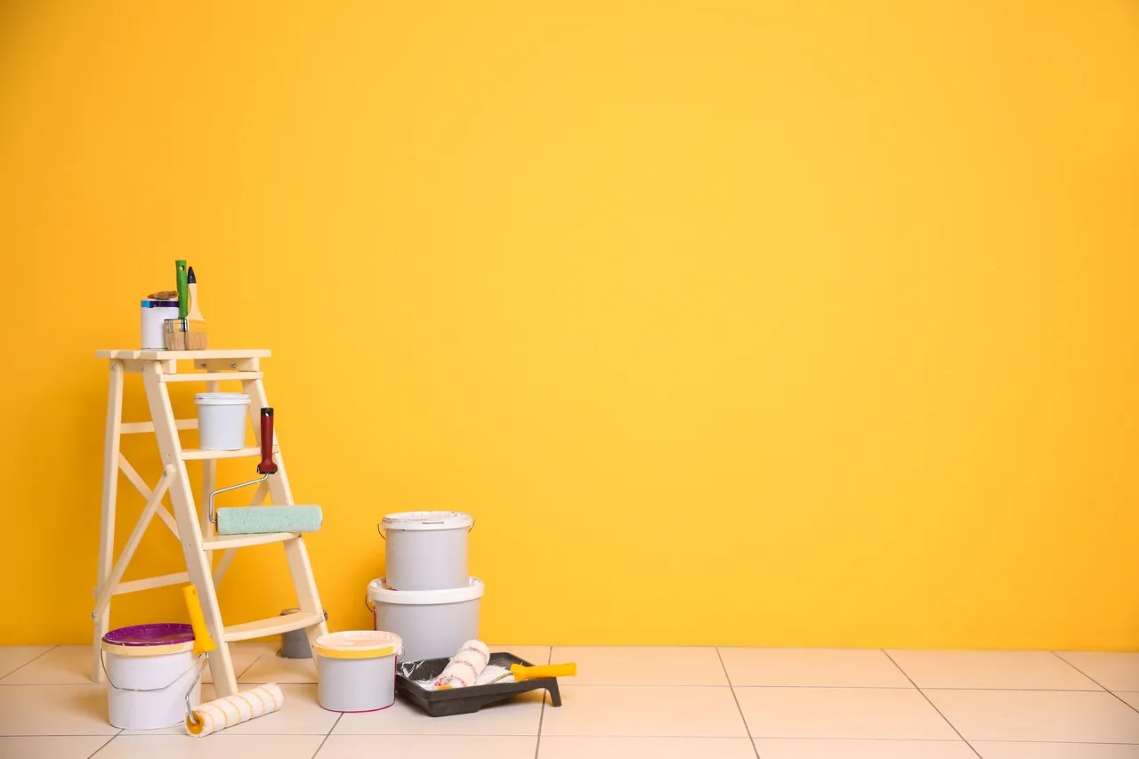 یک سطل رنگ برای نقاشی ساختمان چند؟ + جدول قیمت