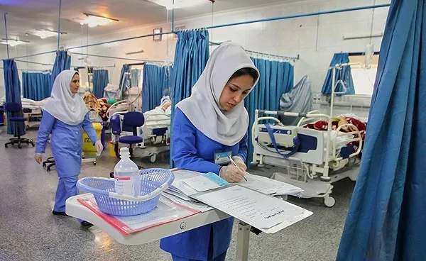 پزشکان و پرستاران اندک اندک می روند!