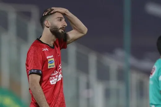 مهاجم پرسپولیس بعد از دربی بازداشت شد!