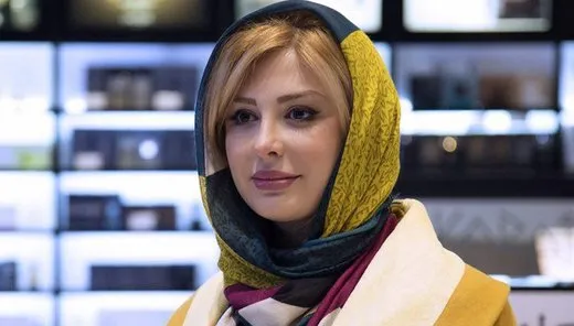 نیوشا ضیغمی در کابین خلبان +عکس