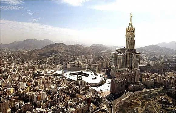 یک حادثه دیگر در مکه؛ آتش سوزی در هتل