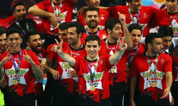 قرارداد محمد کشاورز با گیتی پسند تمدید شد
