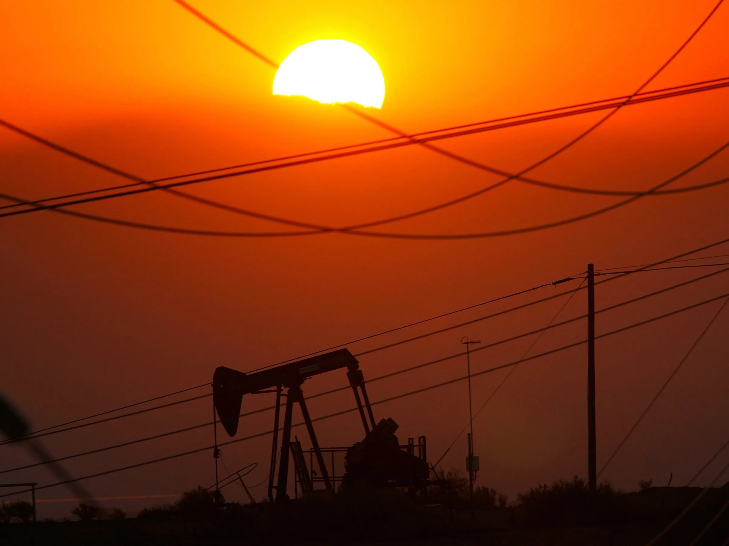 Oil slips to $45 as glut overshadows hope for producer action