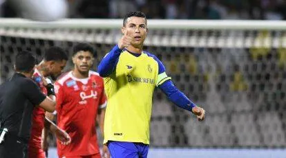 حضور ملخ ها در بازی دیشب النصر و الوحده + فیلم