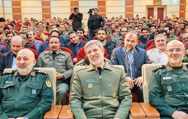 مصاحبه اخیر وزیر دفاع را چگونه می‌شود تفسیر کرد؟