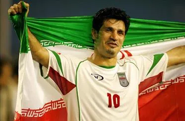 واکنش علی دایی به سگ کشی با اسید + عکس