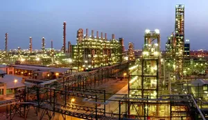 پیگیری بازگشت ۱۸ میلیارد دلار ارز صادراتی برای جبران خسارت پتروشیمی‌ها