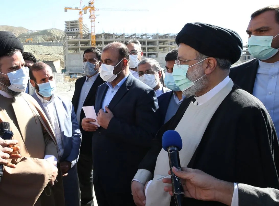 ایستادگی و جدیت مقابل زمین خواران