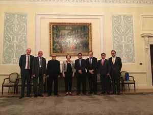 علاقه مندی رئیس کل لویدز بر توسعه روابط بیمه ای با ایران