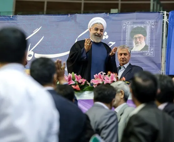 روحانی در اجتماع کارگران +تصاویر