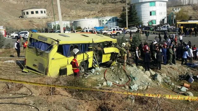 مسببان واژگونی اتوبوس، منتظر مجازات شدید باشند