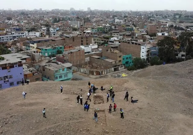 کشف مومیایی ۳هزار ساله زیر ۸ تن زباله + عکس