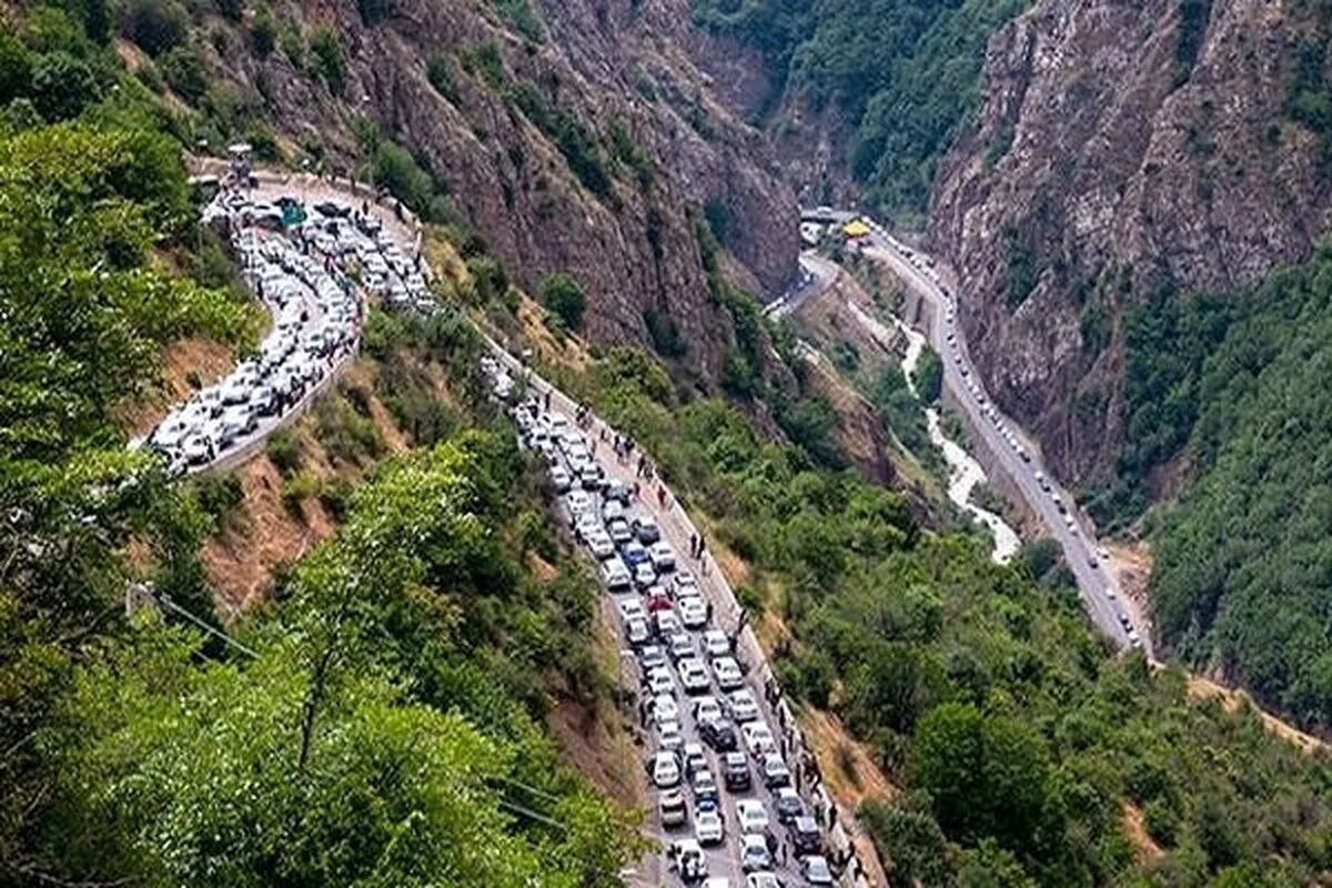 ترافیک سنگین در جاده‌های شمال/ محورهای کندوان و هراز یک‌طرفه شد