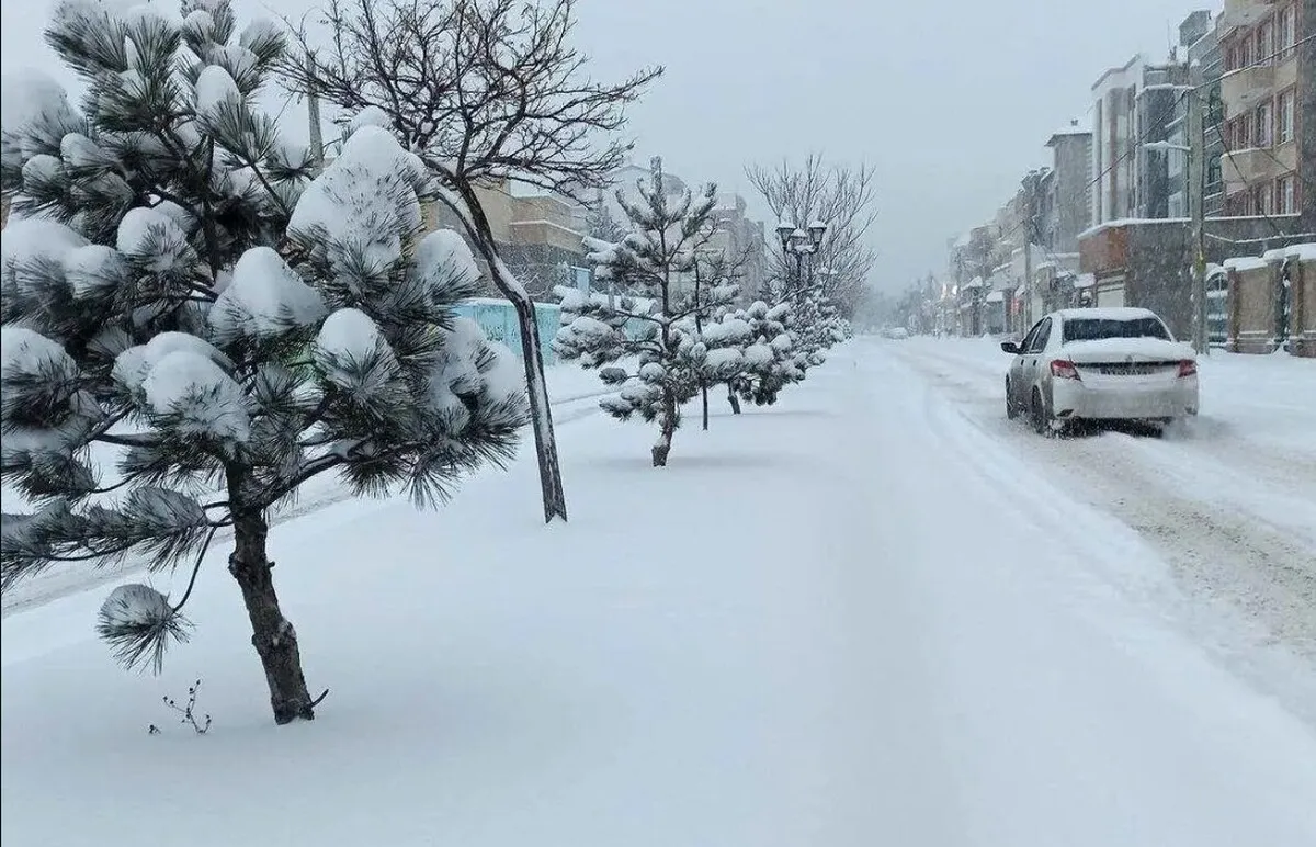 اولین بارش برف پاییزی ۱۴۰۴ ثبت شد / سرماویخبندان از این تاریخ کشور را فرا می‌گیرد