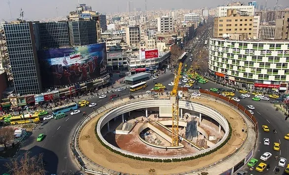 هویتی که به بهانه توسعه پاک شد/ میدان یا گلوگاه ترافیکی؟