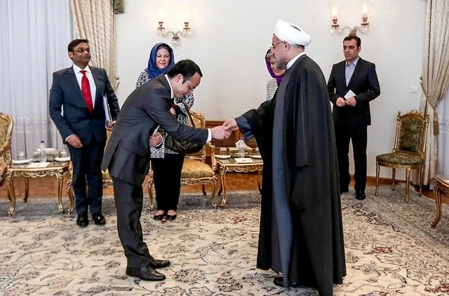 دیدار دبیر یونسکو با روحانی +عکس