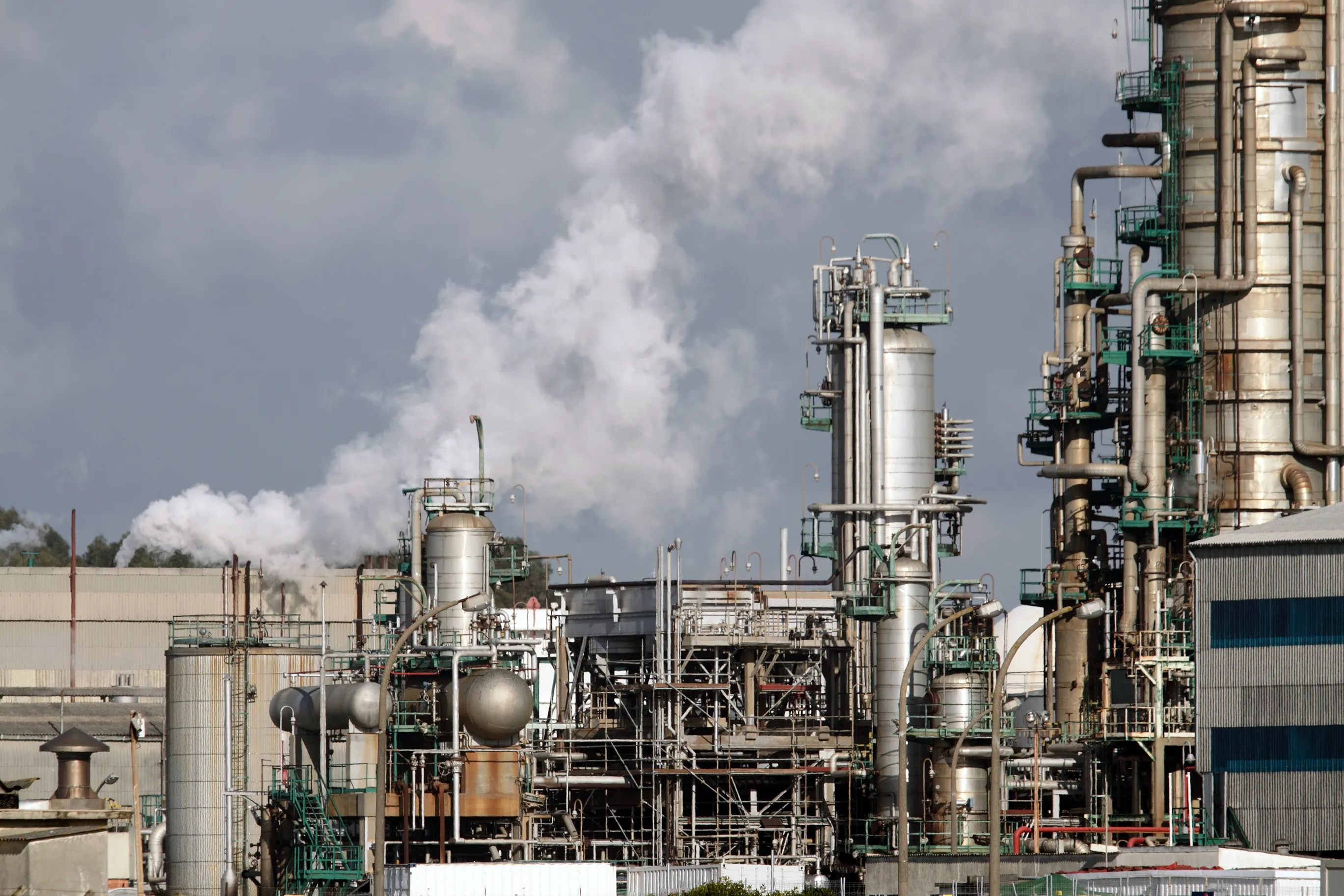 Iran Industrial Production Index Falls in Q1 After 4 Quarters of Growth