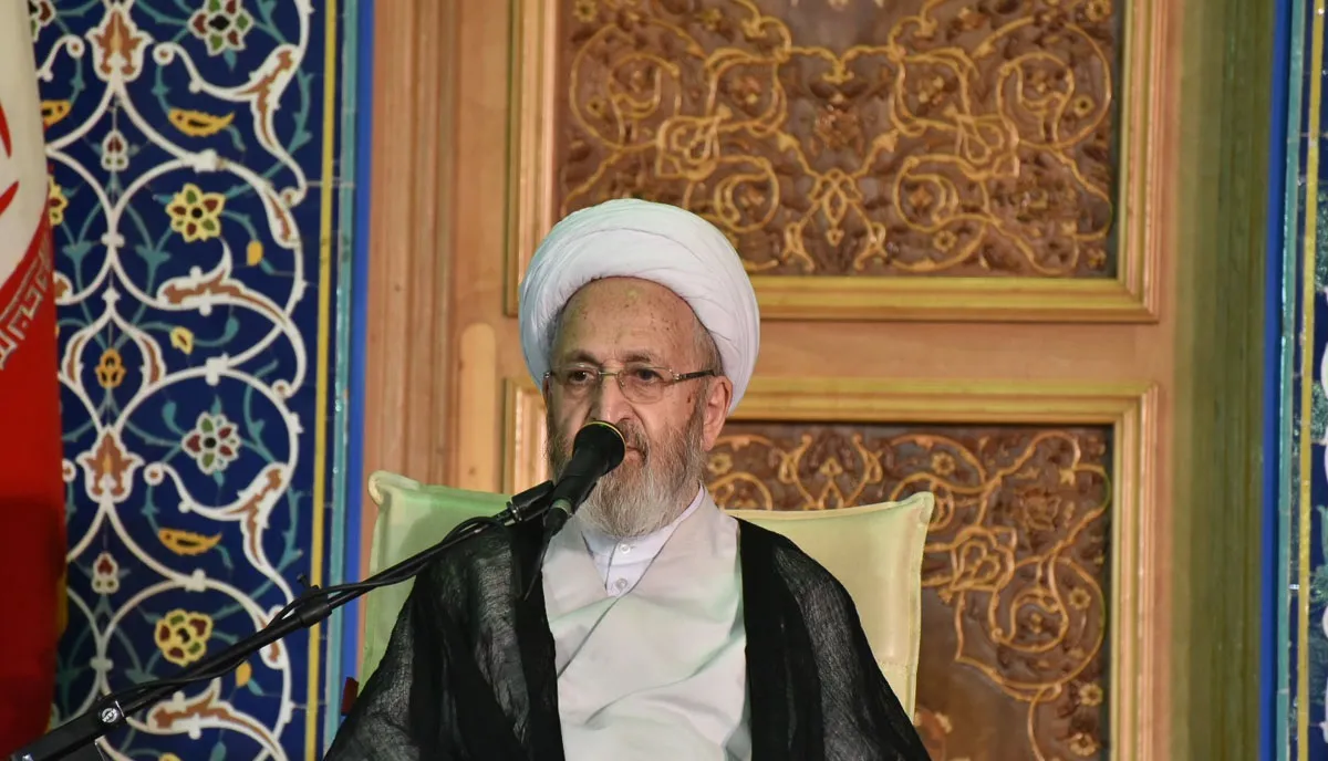 هشدار آیت الله سبحانی به روحانیون و طلاب