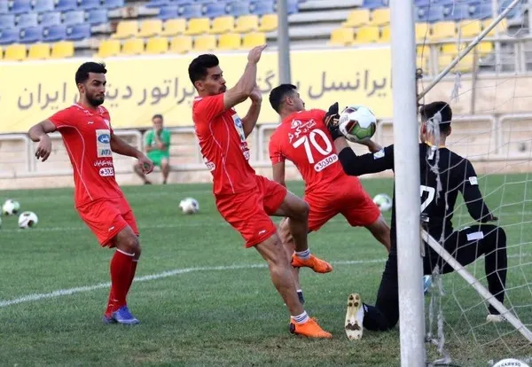 کالدرون دو ستاره تیمش را کنار گذاشت