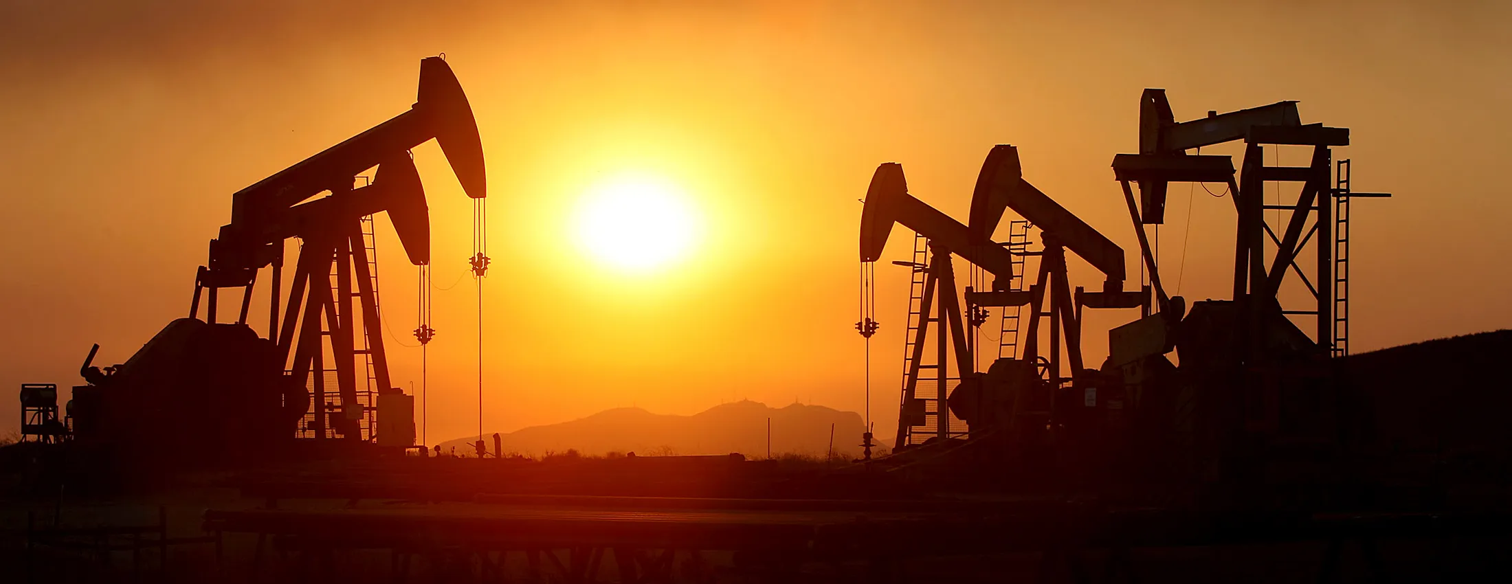OPEC-Russia Roadshow Heads to Vienna for Oil-Cuts Talks