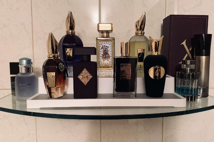 راز قیمتگذاری ادکلنهای میلیونی؛ در یک عطر لاکچری واقعا پول چه چیزی را میدهیم؟ راز قیمتگذاری ادکلنهای میلیونی؛ در یک عطر لاکچری واقعا پول چه چیزی را میدهیم؟