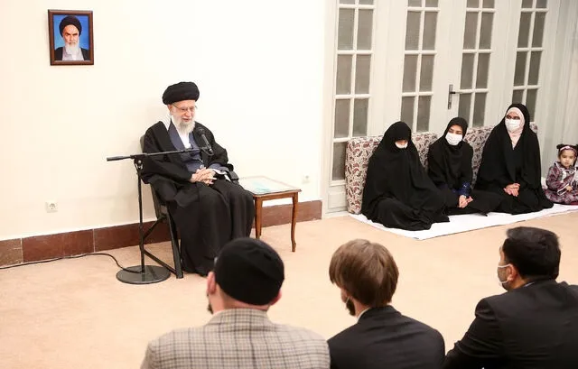 رهبر معظم انقلاب: مسئله پیشرفت علمی و عبور از مرز‌های دانش نباید فراموش شود