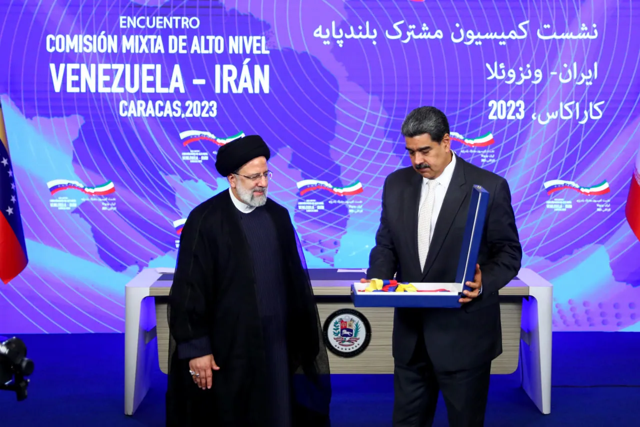 خداحافظی جالب رییسی با مادورو؛ قدم شما روی چشم!