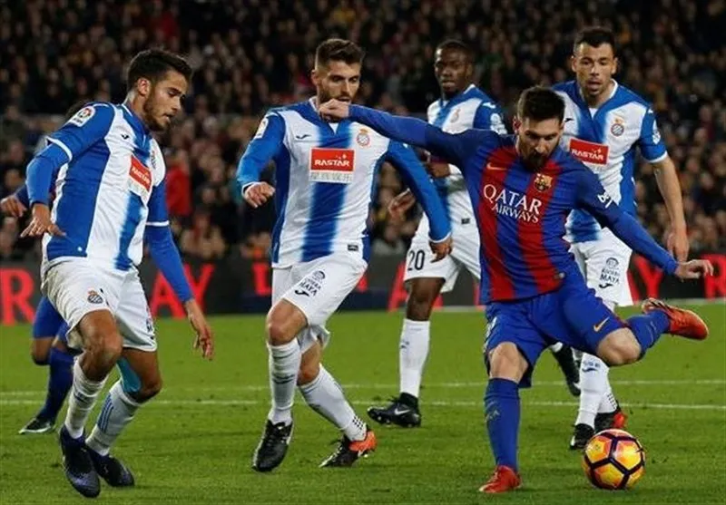 بازی فوتبال از ترس بمب نیمه‌تمام ماند