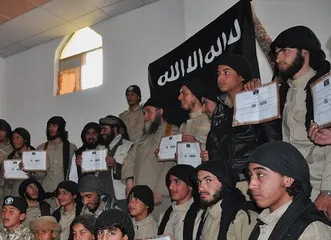 مراسم فارغ‌التحصیلی دانشگاه داعش+عکس