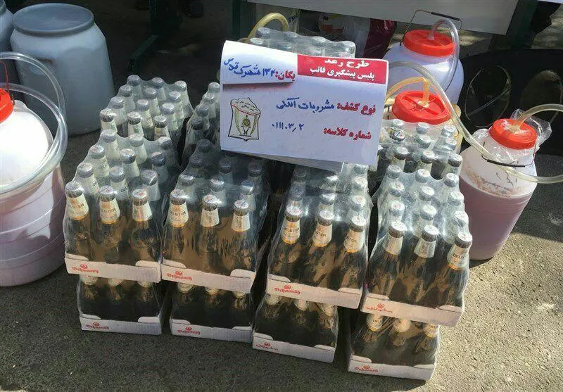 توزیع مشروبات ‌الکلی در بطری دلستر +عکس