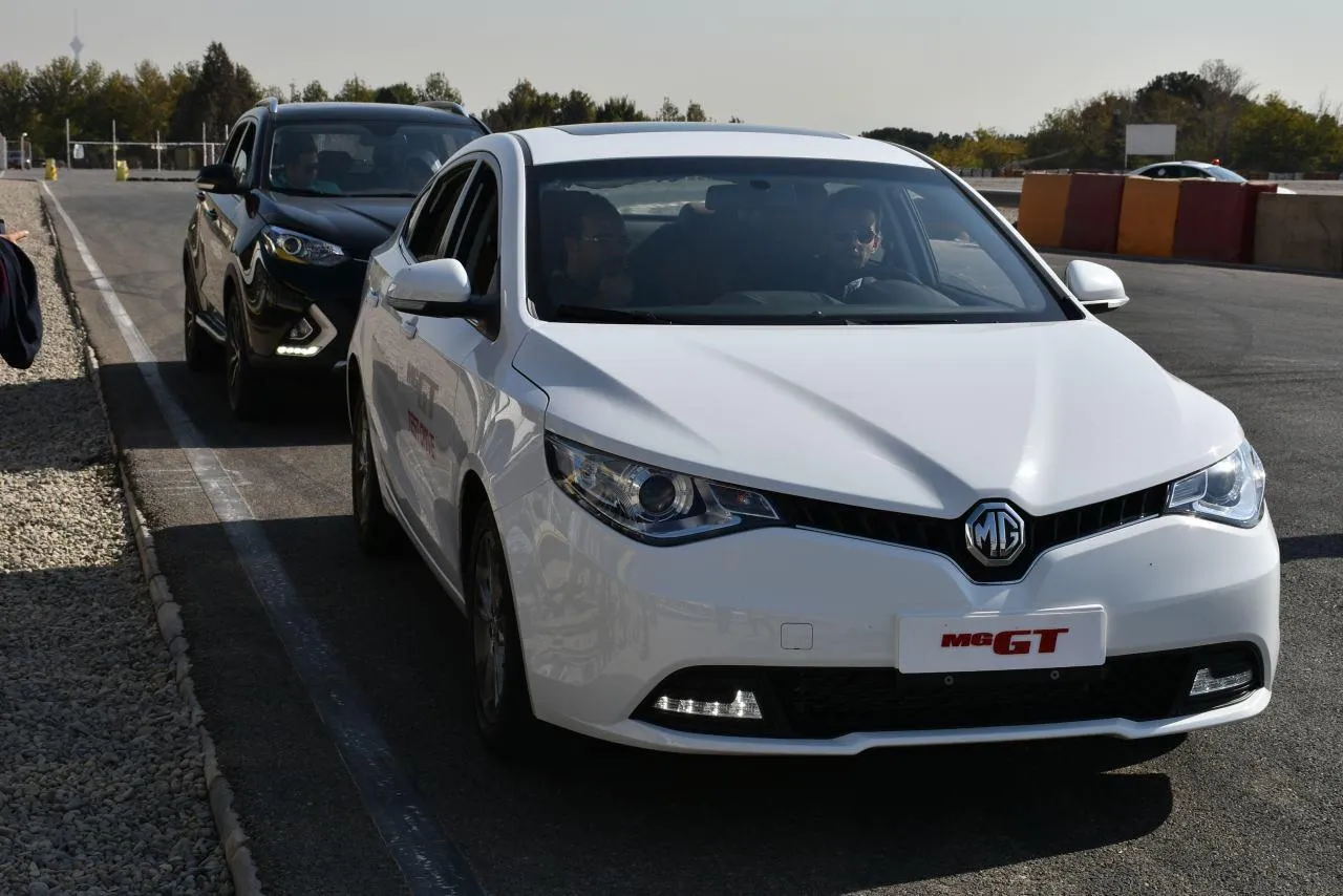 MG GT  از سوی خبرنگاران بررسی شد+ تصاویر