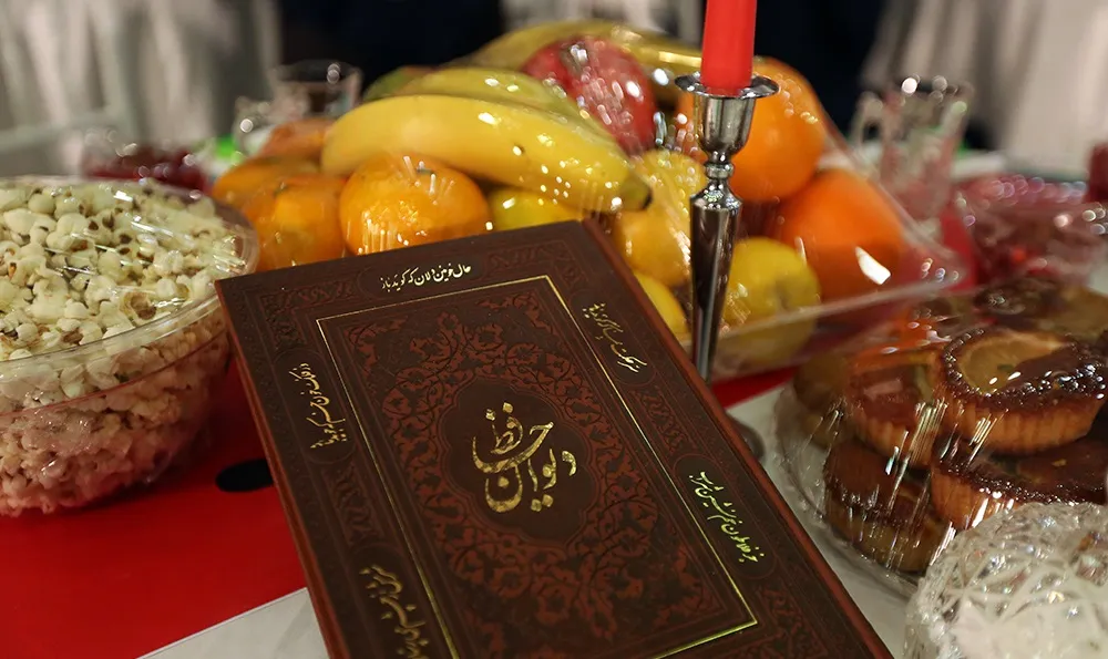 زمستان سرد بازارِ شب یلدا