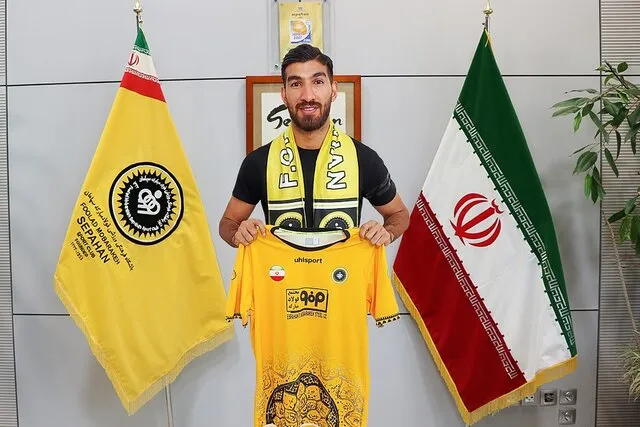 مغانلو سپاهانی شد