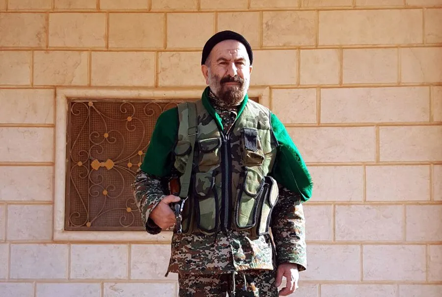 نماینده‌ مجلسی که مدافع حرم شد +عکس