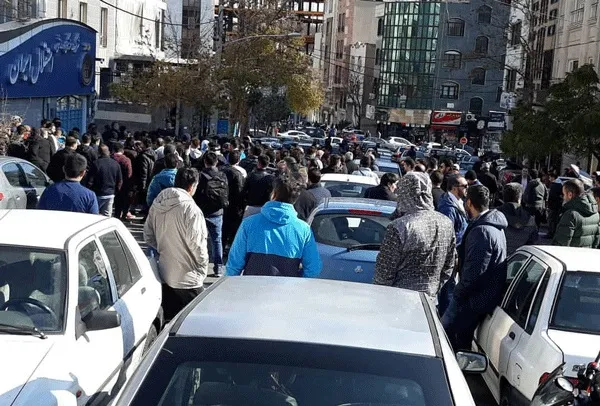 معاون باشگاه استقلال کتک خورد