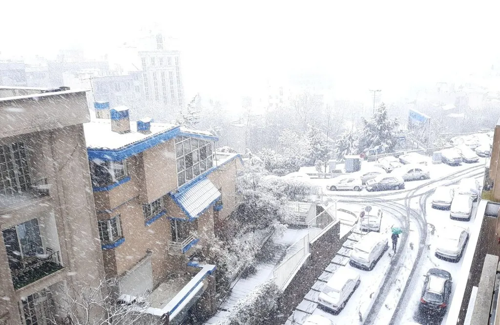بارش شدید برف در تهران + فیلم