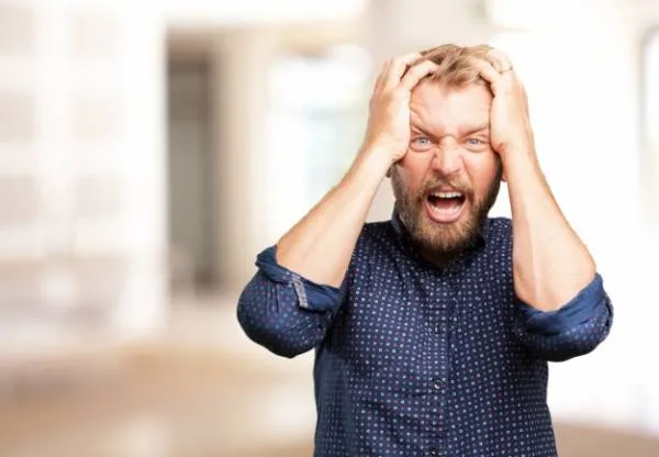 بهترین رفتار با افراد بی شعور چیست؟ + توصیه های یک روانشناس