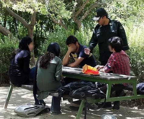 تذکر پلیس به روزه خواران در تهران +تصاویر