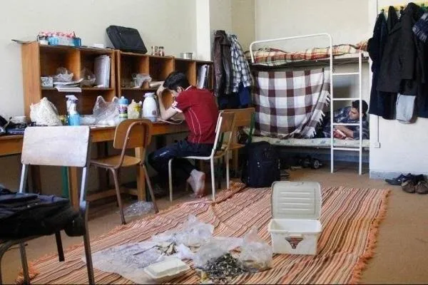 خانه‌به‌دوشی دانشجویان خوابگاهی