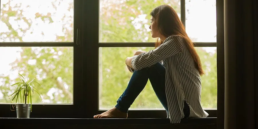 افرادی که همیشه تنها هستند بخوانند / چرا دوستی ندارم؟