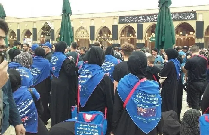 زائران استرالیایی در مسجد کوفه +عکس